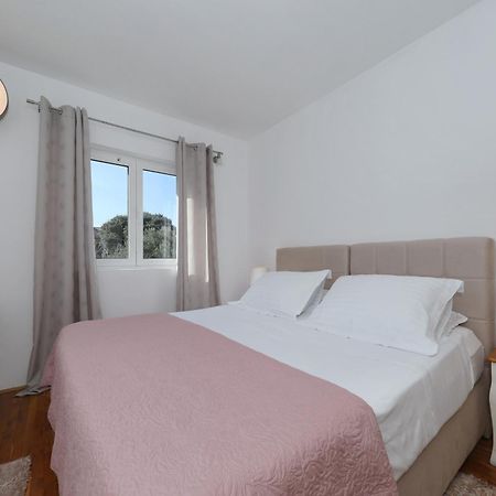 Sea Relaxing Apartment Bibinje Bagian luar foto