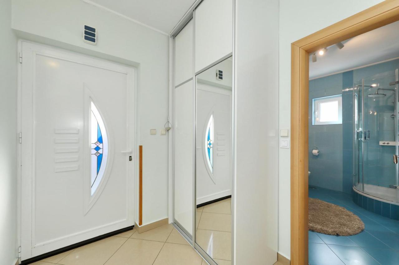 Sea Relaxing Apartment Bibinje Bagian luar foto