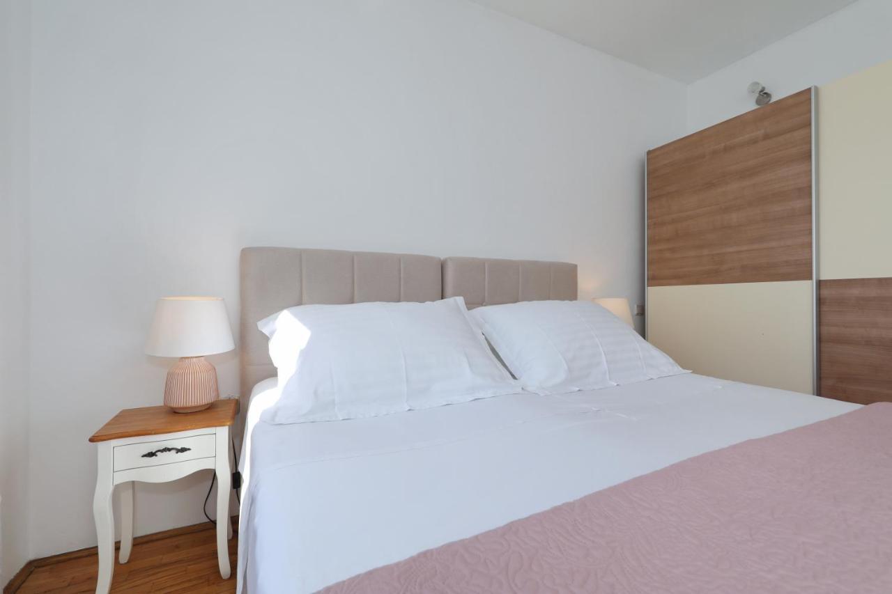 Sea Relaxing Apartment Bibinje Bagian luar foto
