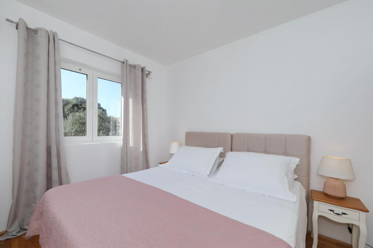 Sea Relaxing Apartment Bibinje Bagian luar foto